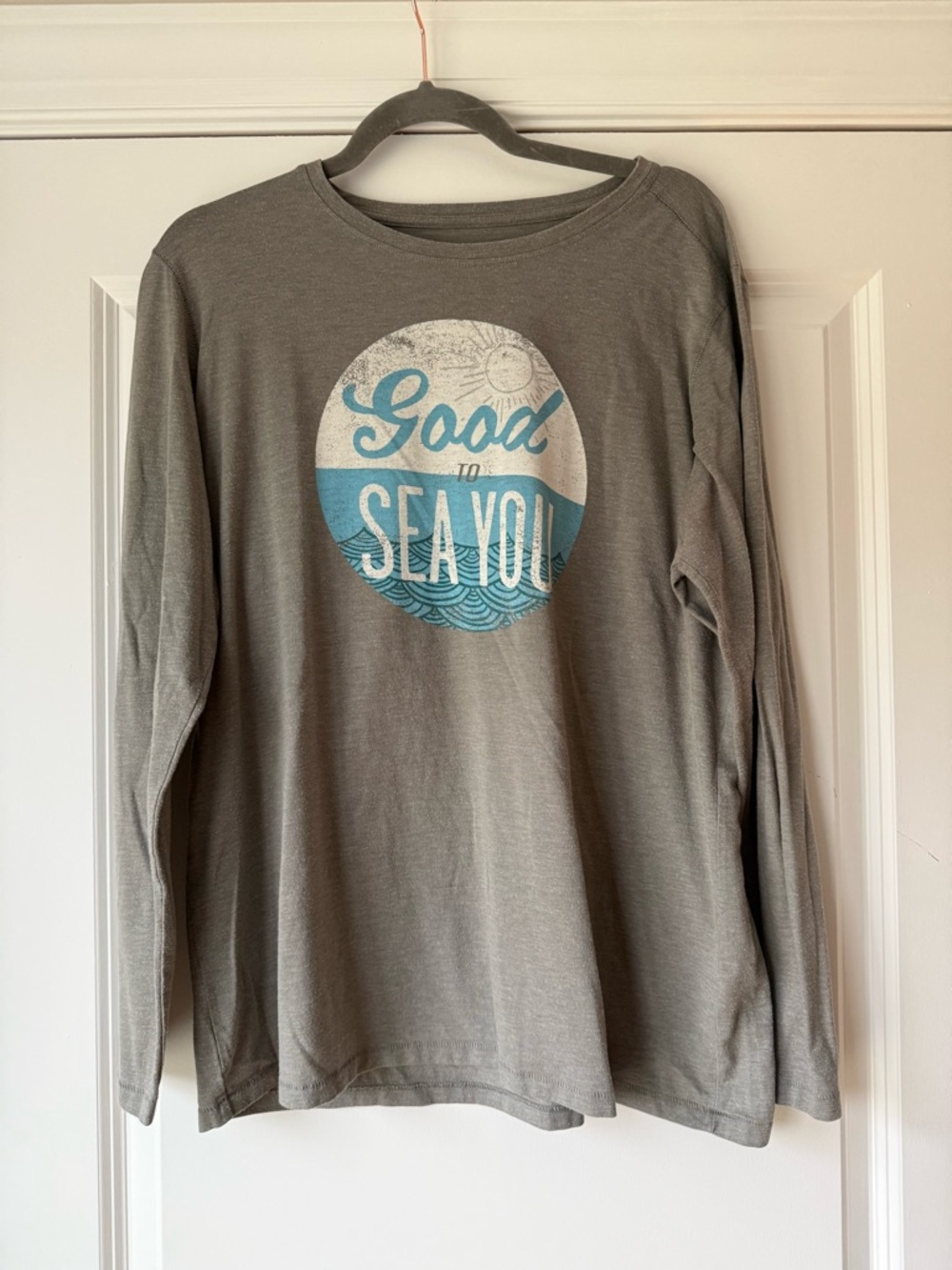 Life is Good Women’s T-Shirt with 'Good to Sea You' Logo, Gray, XL